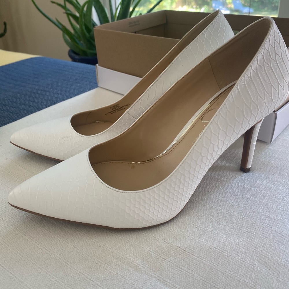 Jessica Simpson white pumps